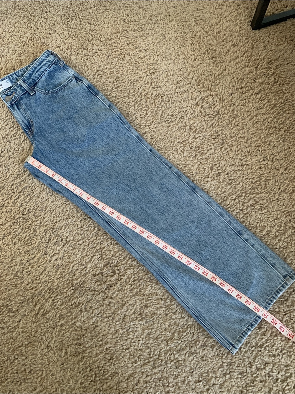 Hollister Women’s Low-Rise Baggy Jeans, 28” - Picture 6 of 6
